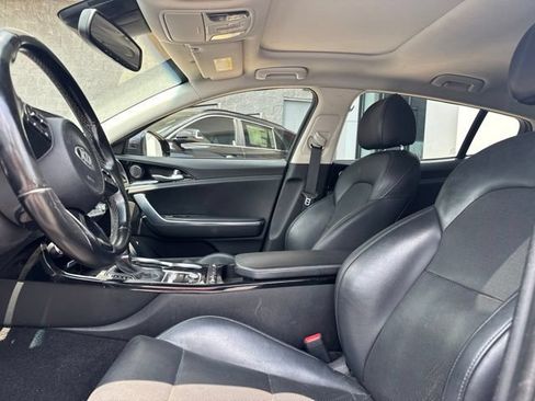 Used 2019 Kia Stinger Premium RWD image 9