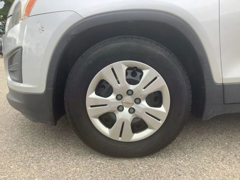 Used 2016 Chevrolet Trax LS FWD image 24