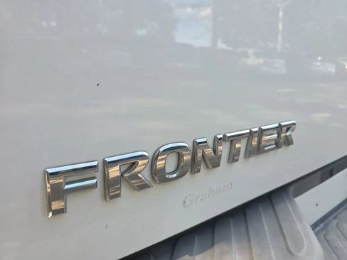 Used 2012 Nissan Frontier PRO-4X AWD/4WD image 11