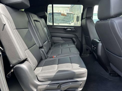 Certified 2025 Chevrolet Suburban Z71 AWD/4WD image 24