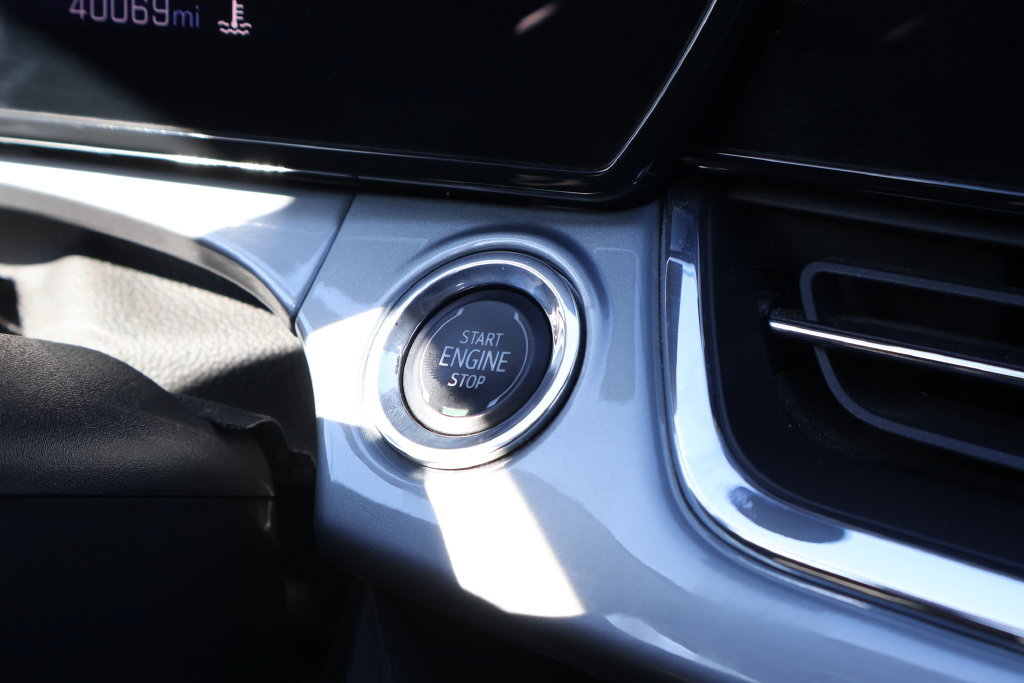 Used 2025 Chevrolet Trax LT FWD image 27