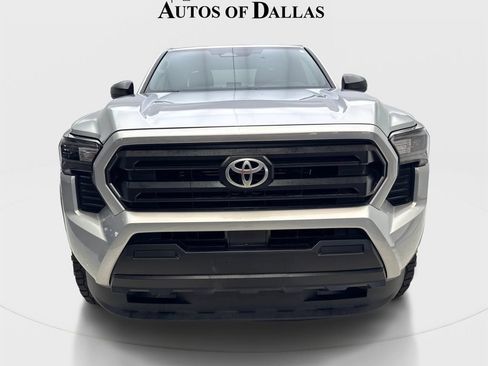 Used 2025 Toyota Tacoma SR AWD/4WD image 3