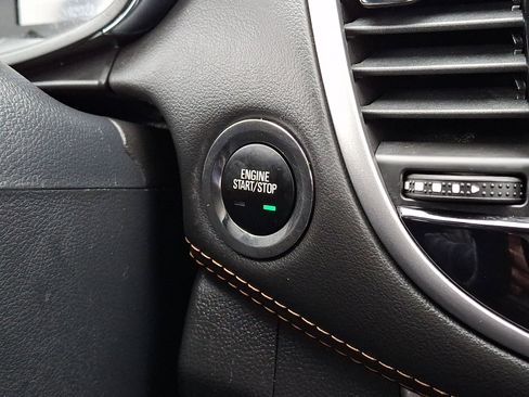 Used 2021 Chevrolet Trax LT w/ Redline Edition image 23