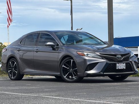 Used 2018 Toyota Camry XSE w/ Audio Package FWD image 2