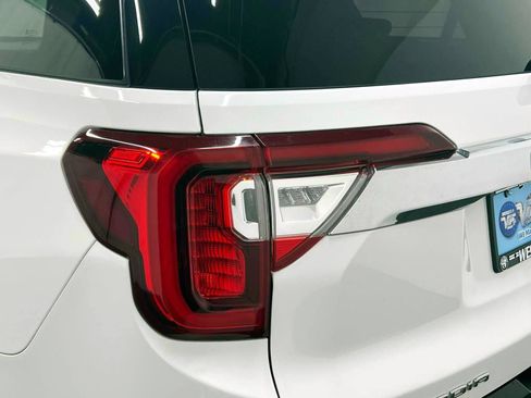 Used 2023 GMC Acadia SLE w/ Driver Convenience Package AWD/4WD image 9