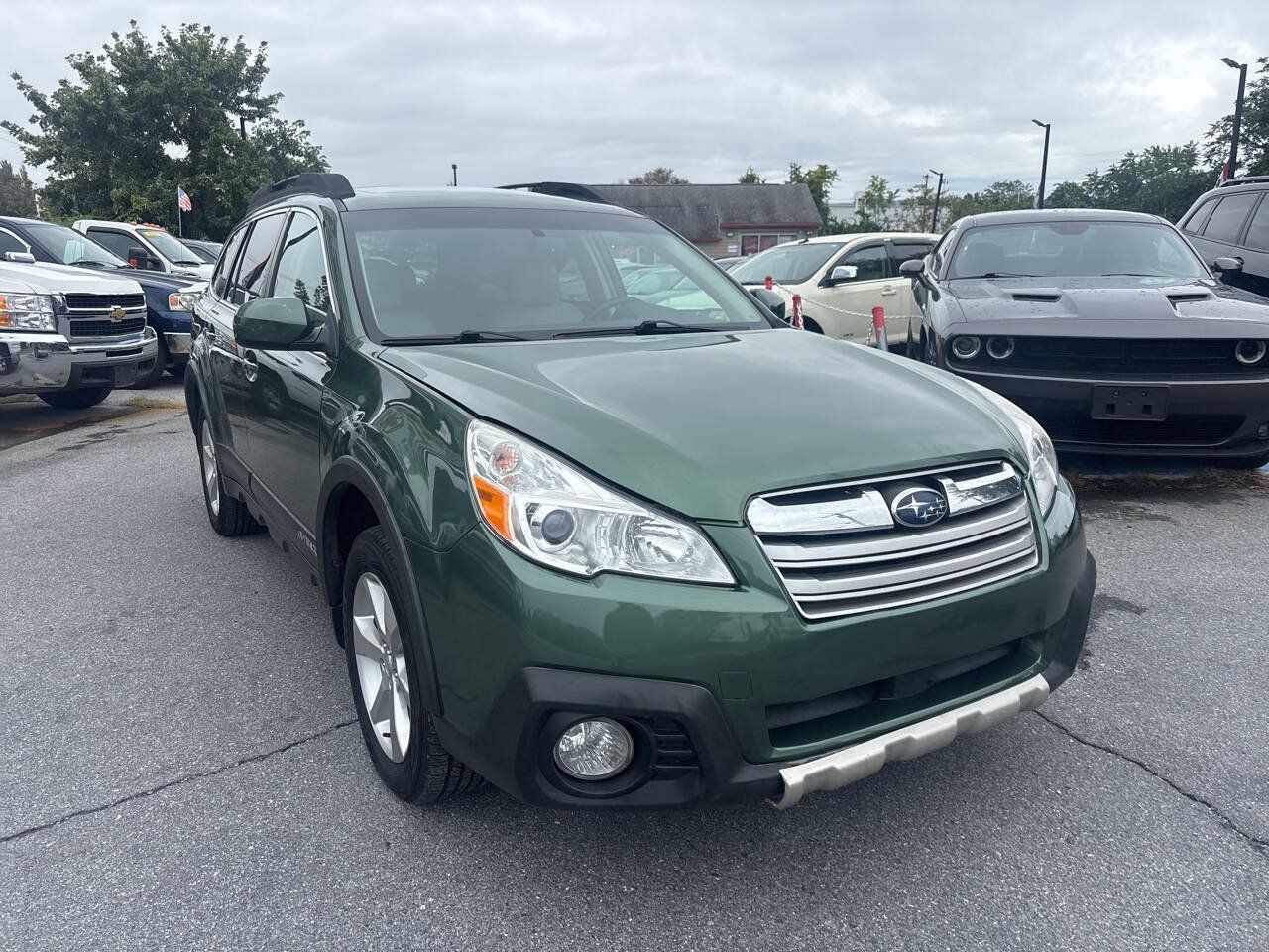 Used 2014 Subaru Outback 2.5i Limited w/ Moonroof Package AWD/4WD image 4