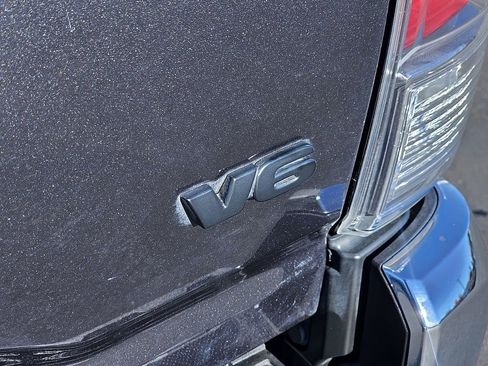 Used 2023 Toyota Tacoma TRD Off-Road image 12