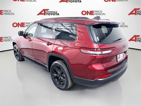 Used 2023 Jeep Grand Cherokee L Laredo image 5