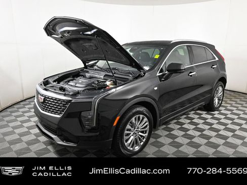 Certified 2025 Cadillac XT4 Premium Luxury image 32
