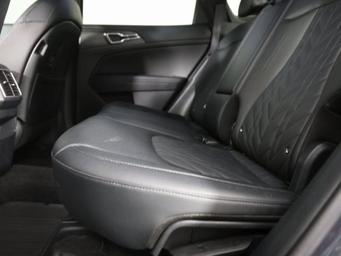 Used 2024 Kia Sportage X-Line w/ X-Line Premium Package image 4