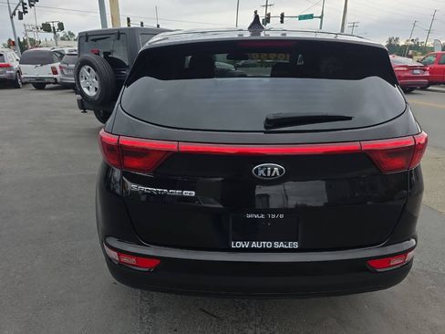 Used 2017 Kia Sportage LX FWD image 4