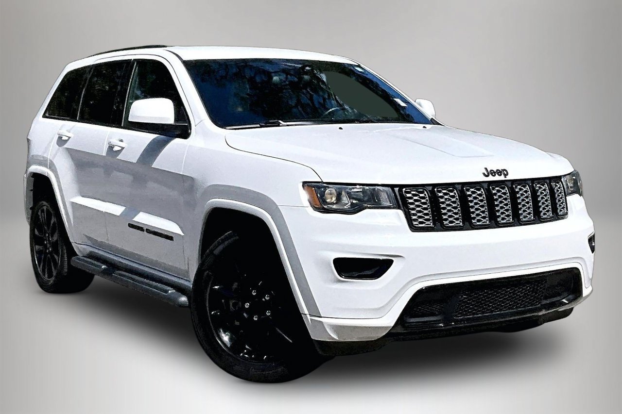 Used 2021 Jeep Grand Cherokee Laredo X RWD image 2