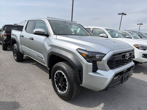 Used 2024 Toyota Tacoma TRD Off-Road AWD/4WD image 2
