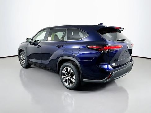 New 2026 Toyota Highlander XLE image 6