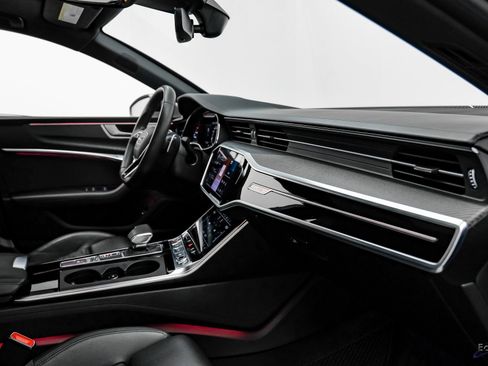 Used 2024 Audi RS 7 Performance w/ Executive Package image 44