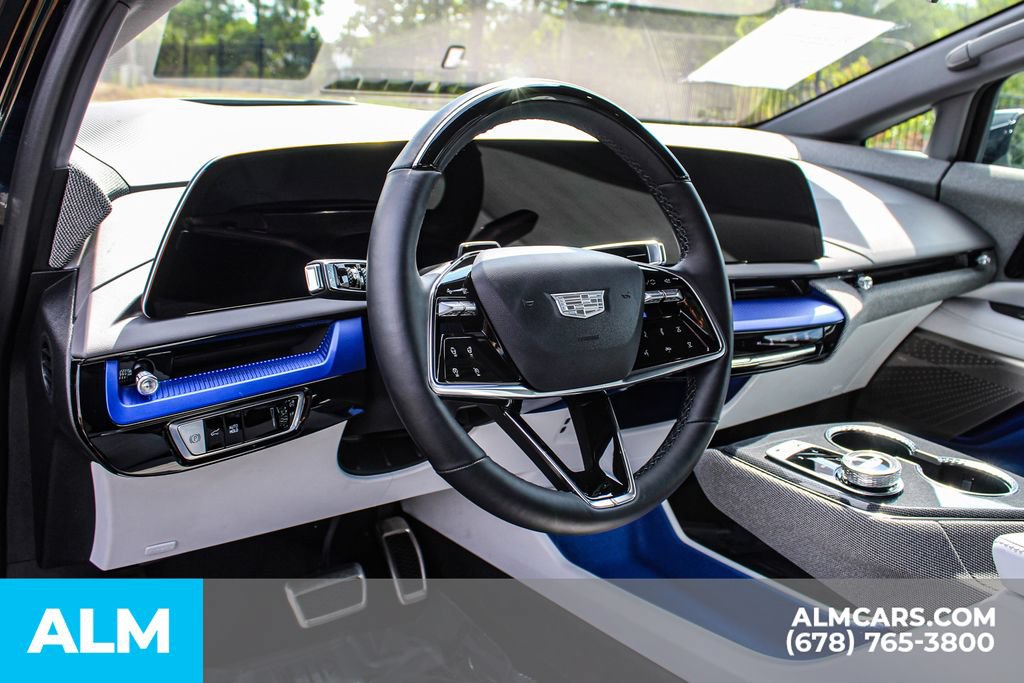 Used 2026 Cadillac Optiq Luxury 2 AWD/4WD image 28