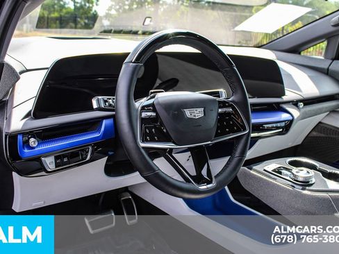 Used 2026 Cadillac Optiq Luxury 2 AWD/4WD image 28