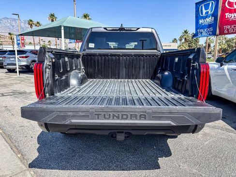 Used 2025 Toyota Tundra Limited AWD/4WD image 14