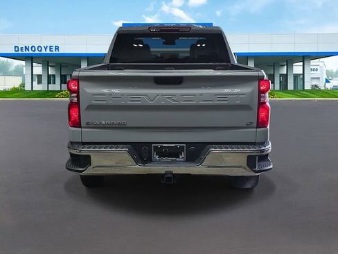 Used 2024 Chevrolet Silverado 1500 LT AWD/4WD image 9