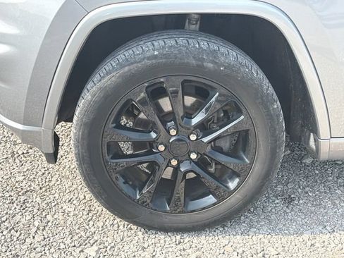 Used 2021 Jeep Grand Cherokee Laredo X AWD/4WD image 39