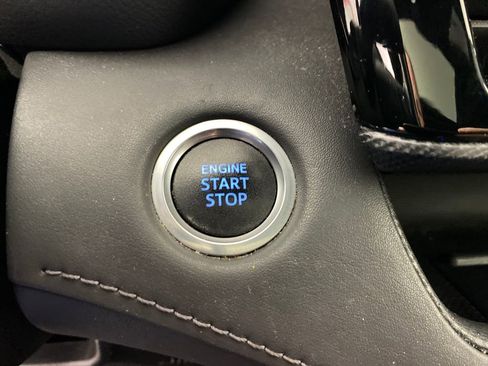 Used 2021 Toyota Highlander XSE image 21