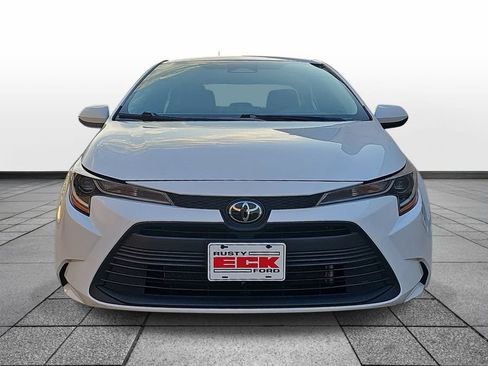 Used 2024 Toyota Corolla LE FWD image 2