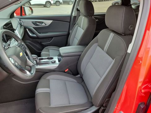 Used 2025 Chevrolet Blazer LT FWD image 16