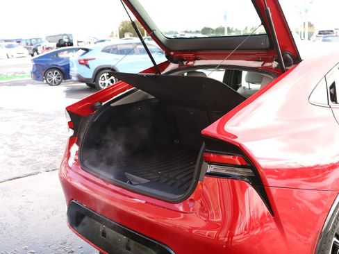 Used 2024 Toyota Prius XLE AWD/4WD image 36