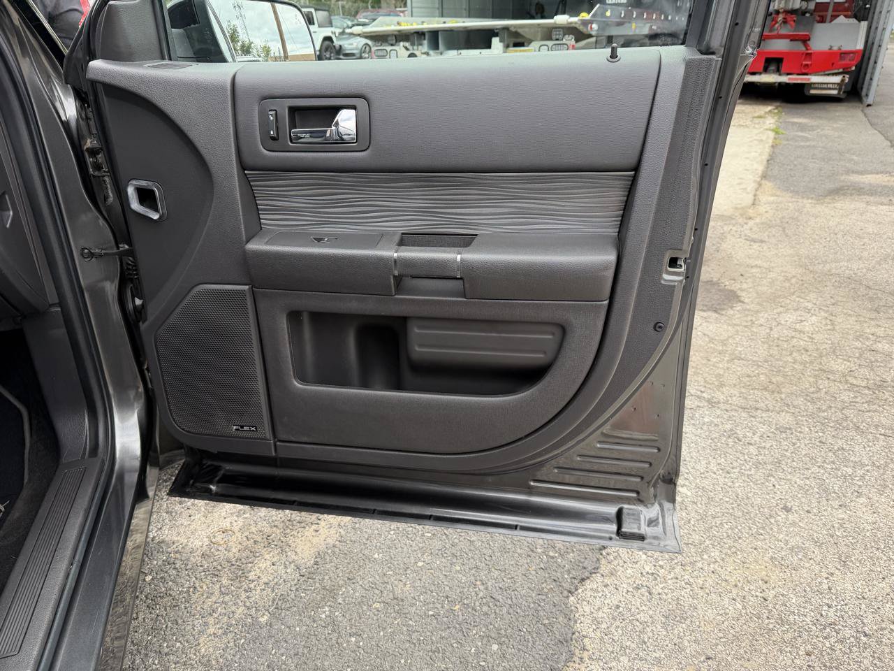 Used 2019 Ford Flex SEL w/ Equipment Group 202A FWD image 17