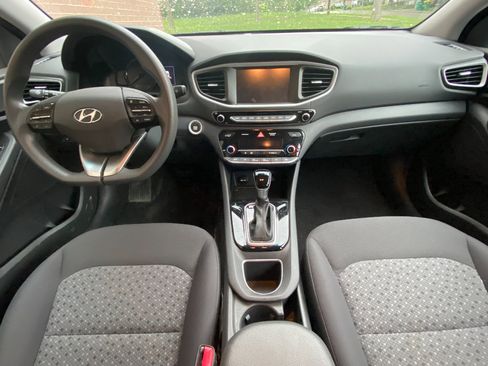 Used 2018 Hyundai Ioniq Blue FWD image 10
