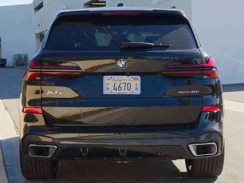 Used 2024 BMW X5 sDrive40i w/ M Sport Package image 5