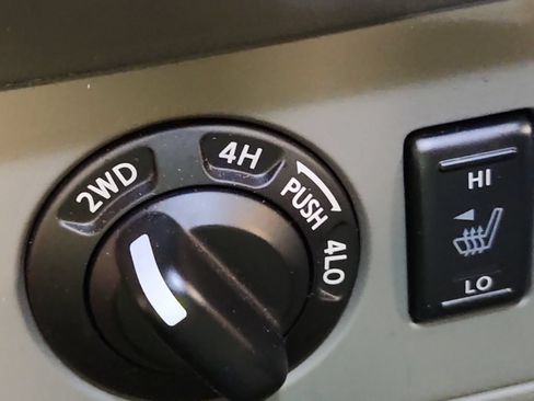 Used 2019 Nissan Frontier SV w/ Value Truck Package AWD/4WD image 21
