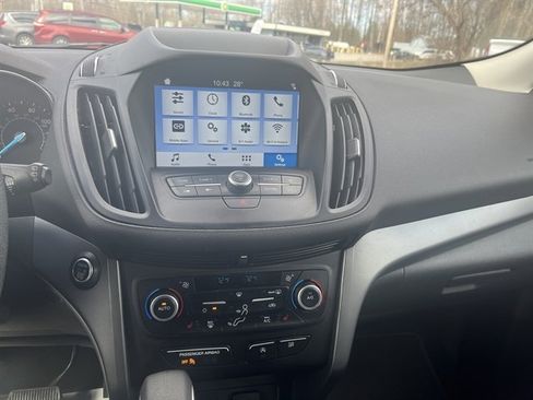 Used 2019 Ford Escape SE image 24