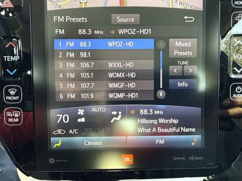 Used 2017 Toyota Prius Prime Advanced image 33