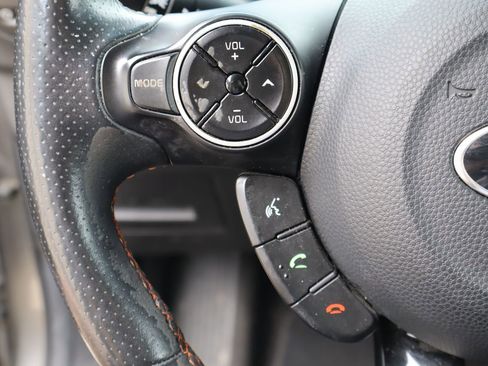 Used 2018 Kia Soul ! w/ Tech Package FWD image 12