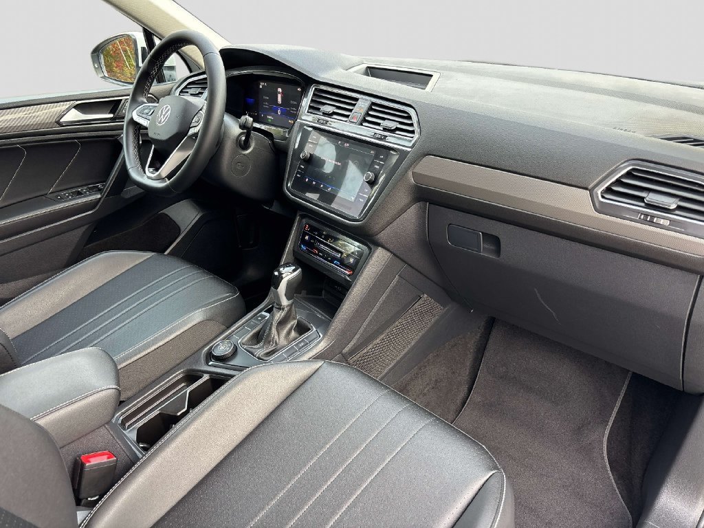 Certified 2023 Volkswagen Tiguan SE AWD/4WD image 17