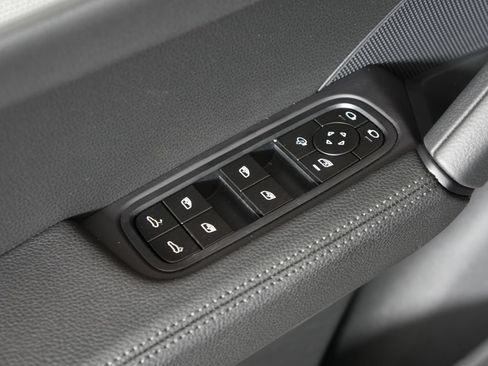 New 2026 Porsche Cayenne AWD/4WD image 16