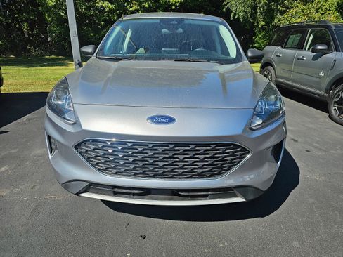 Used 2022 Ford Escape SE w/ Convenience Package image 3