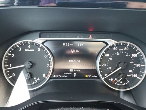 Used 2022 Nissan Pathfinder SV w/ SV Premium Package FWD image 39