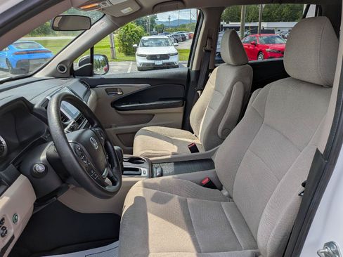 Used 2017 Honda Pilot EX image 13