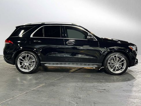 Used 2022 Mercedes-Benz GLE 450 4MATIC image 2
