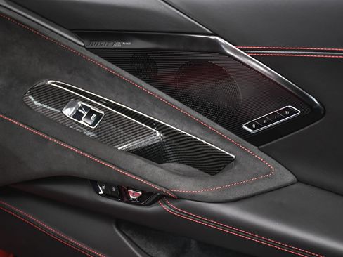 Used 2024 Chevrolet Corvette Stingray Premium Conv w/ Z51 Performance Package RWD image 17