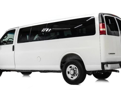 Used 2016 Chevrolet Express 3500 LT w/ LT Preferred Equipment Group image 4