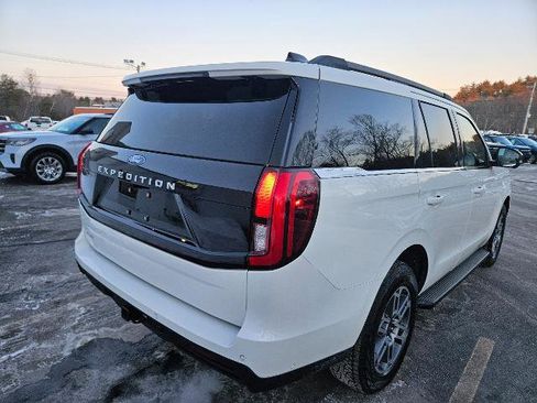 Certified 2025 Ford Expedition Active image 5