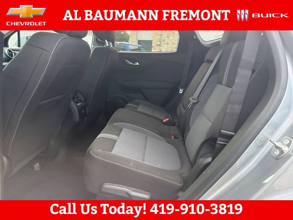 Used 2024 Chevrolet Blazer LT w/ Convenience Package FWD image 25
