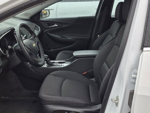 Used 2024 Chevrolet Malibu LT w/ Sport Edition image 6