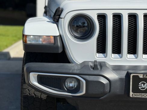 Used 2020 Jeep Wrangler Unlimited Sahara image 8