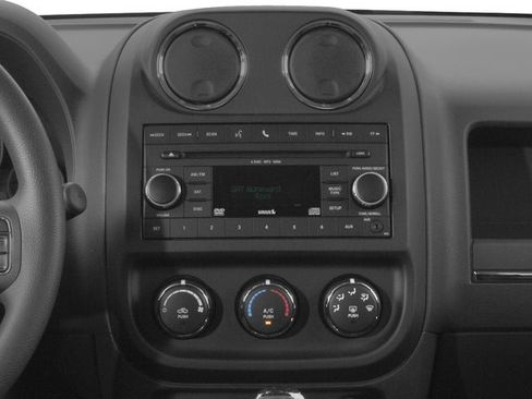 Used 2016 Jeep Patriot Sport w/ Power Value Group FWD image 9