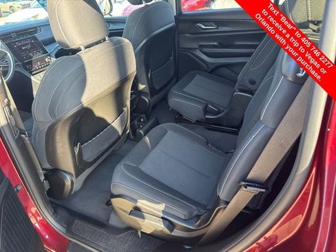 Used 2023 Jeep Grand Cherokee L Laredo image 10