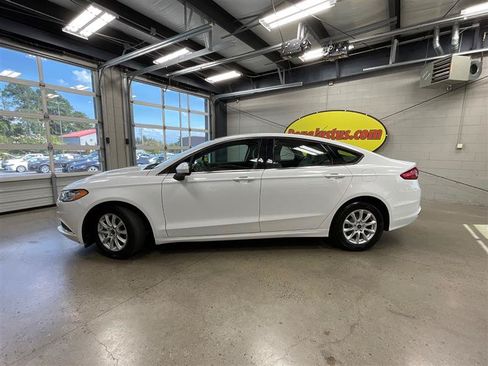 Used 2018 Ford Fusion S FWD image 2